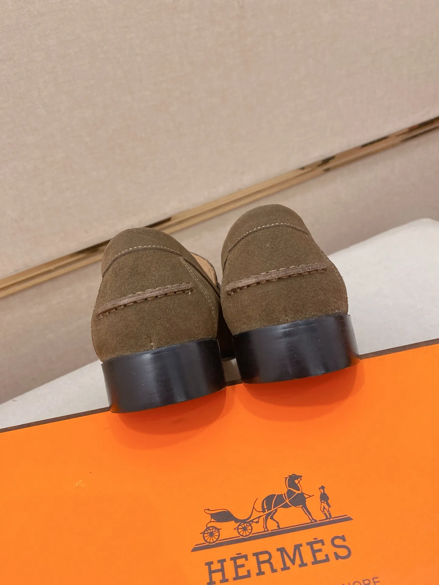 Men's shoes💰: 620💰[HERMES/Hermes]⚠️Top craftsmanship-fashionable business casual style! Pure and high quality can be compared at 1:1! Fabric: Original full-grain cowhide/Lining: Cowhide lining! The texture and comfort have been improved to another level! Rubber anti-slip bottom! Yardage: 39-44. Can be customized for 38.45.